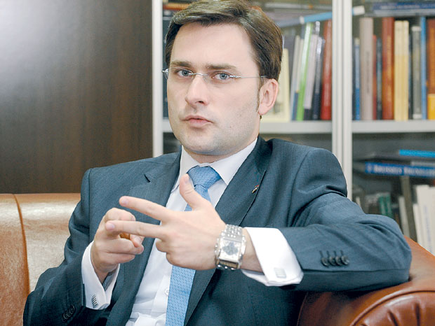 ШПИЈУНКА: Огањ на рођендан